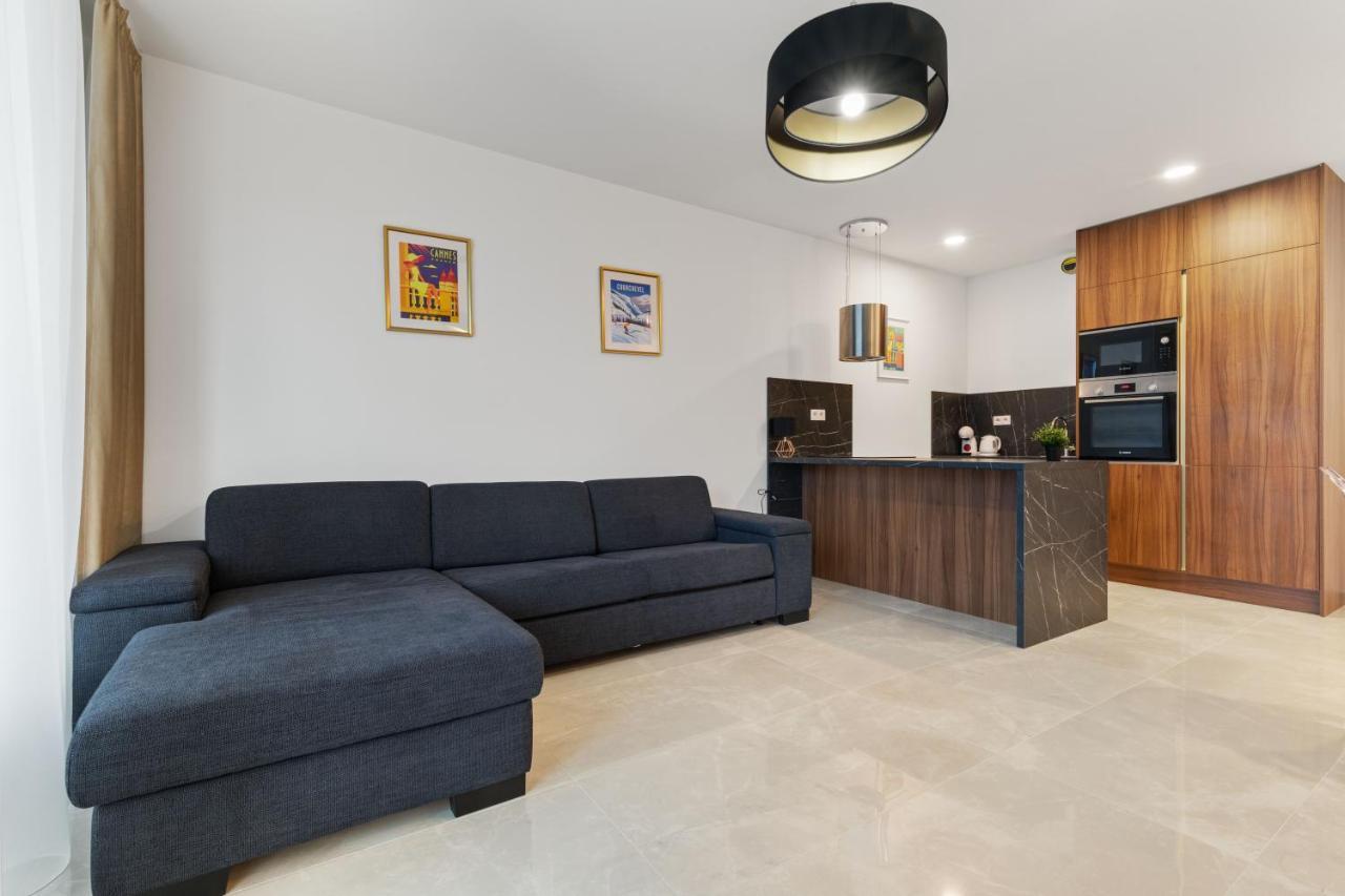Lam Jegeho Alej - Jacuzzi - Free Parking Daire Bratislava Dış mekan fotoğraf