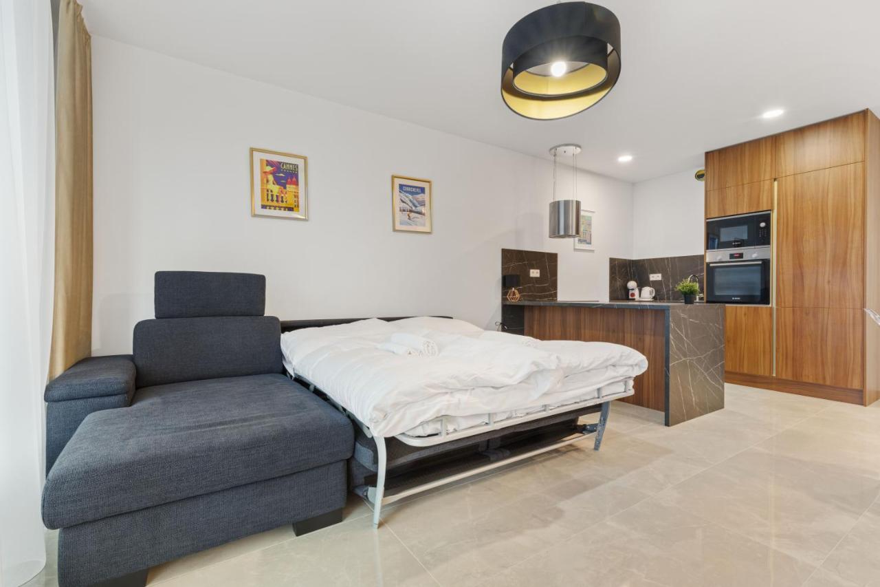 Lam Jegeho Alej - Jacuzzi - Free Parking Daire Bratislava Dış mekan fotoğraf